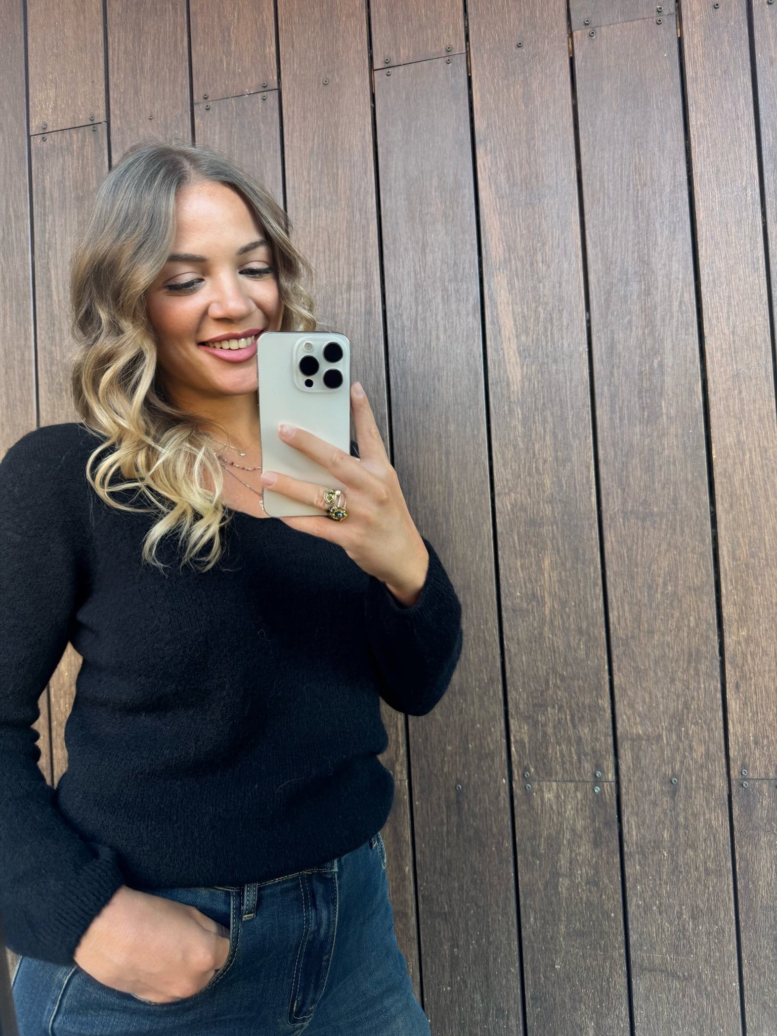 Merlot Sweater – Morbidezza e calore con eleganza naturale