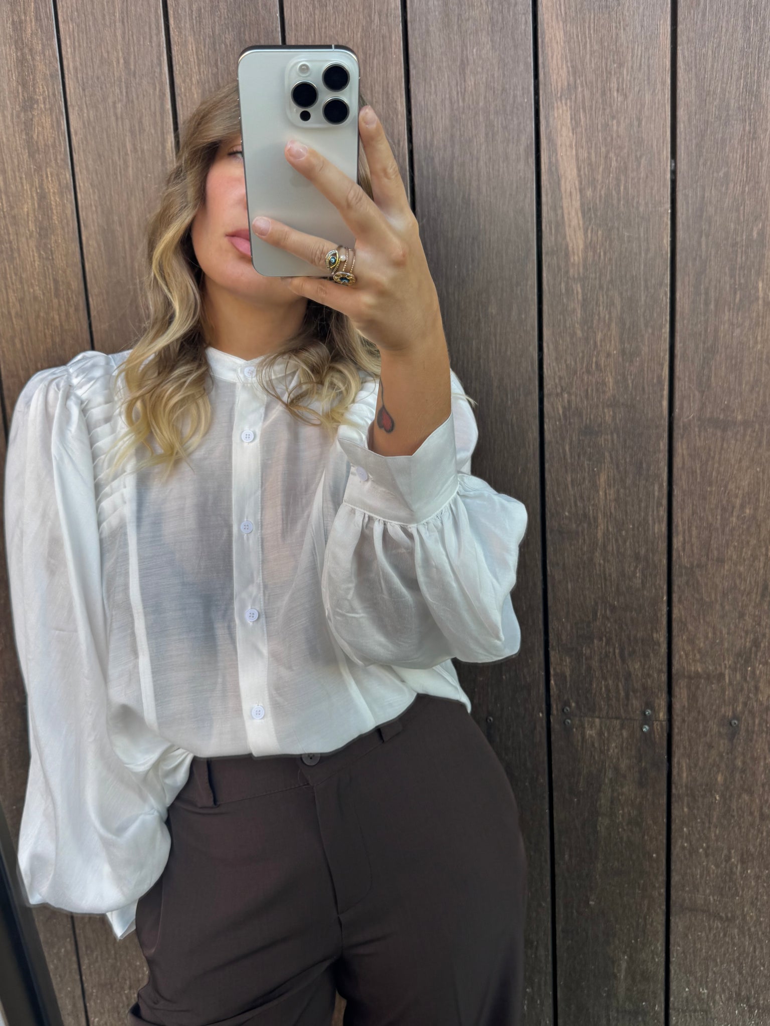 Lumière Blouse – Eleganza eterea e stile senza tempo