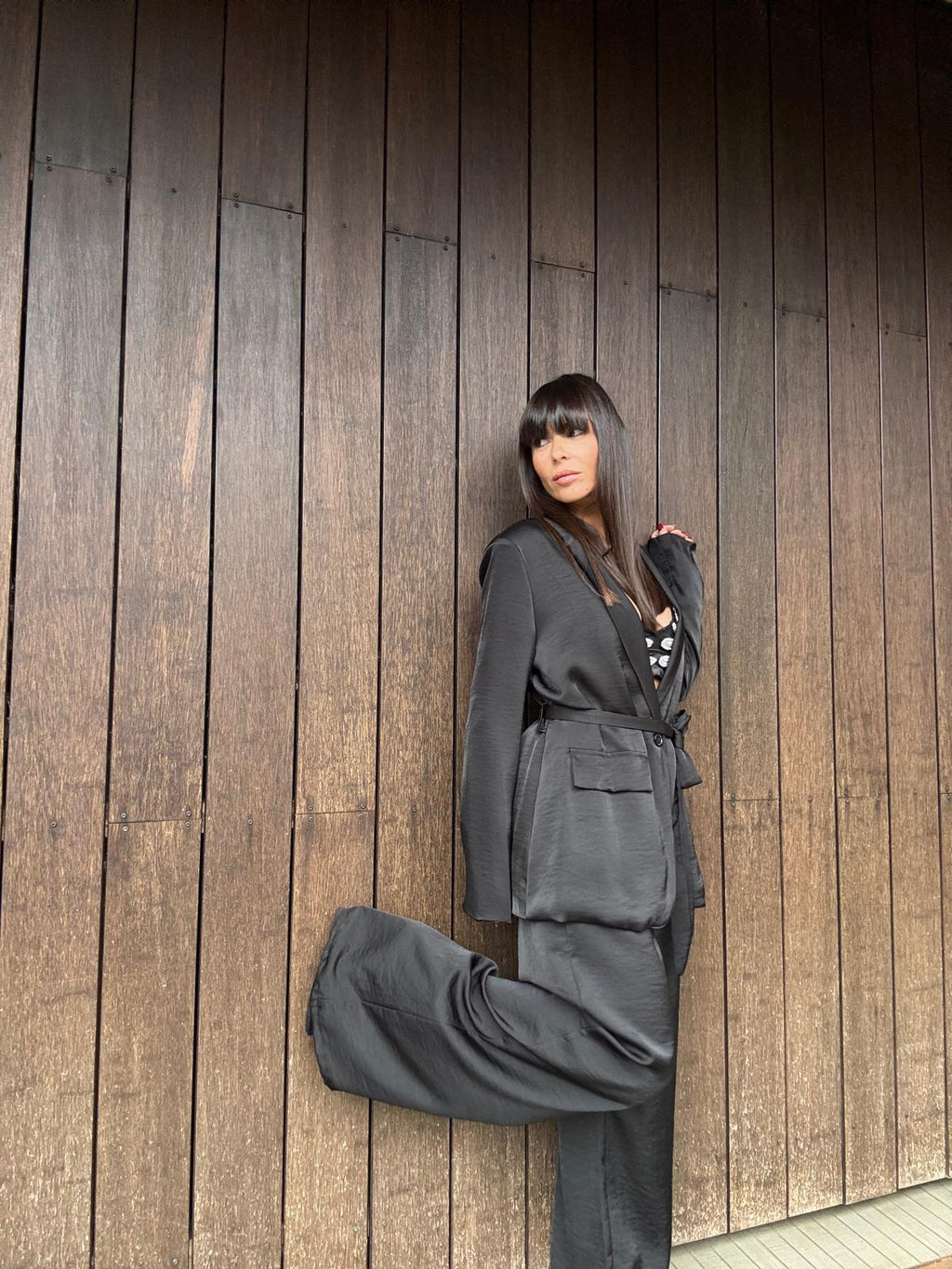 Completo Black Venus – Giacca e Pantalone Satin