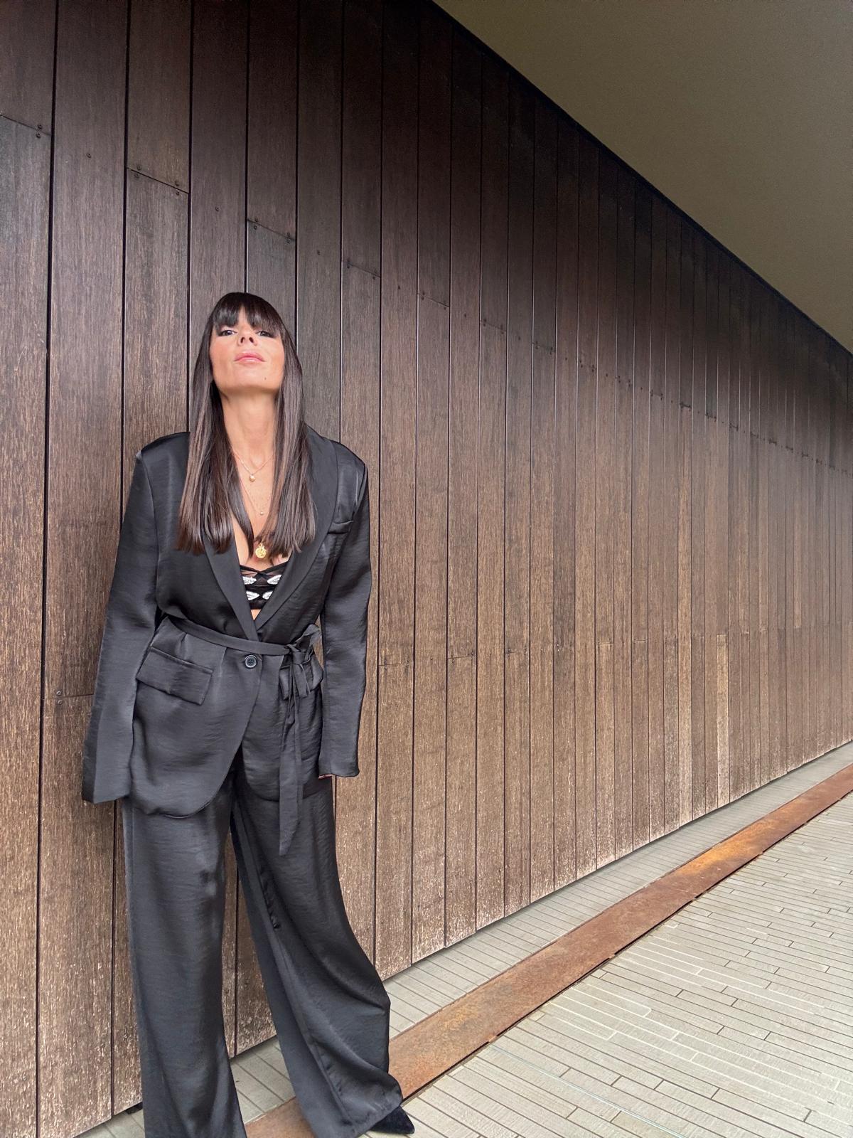 Completo Black Venus – Giacca e Pantalone Satin