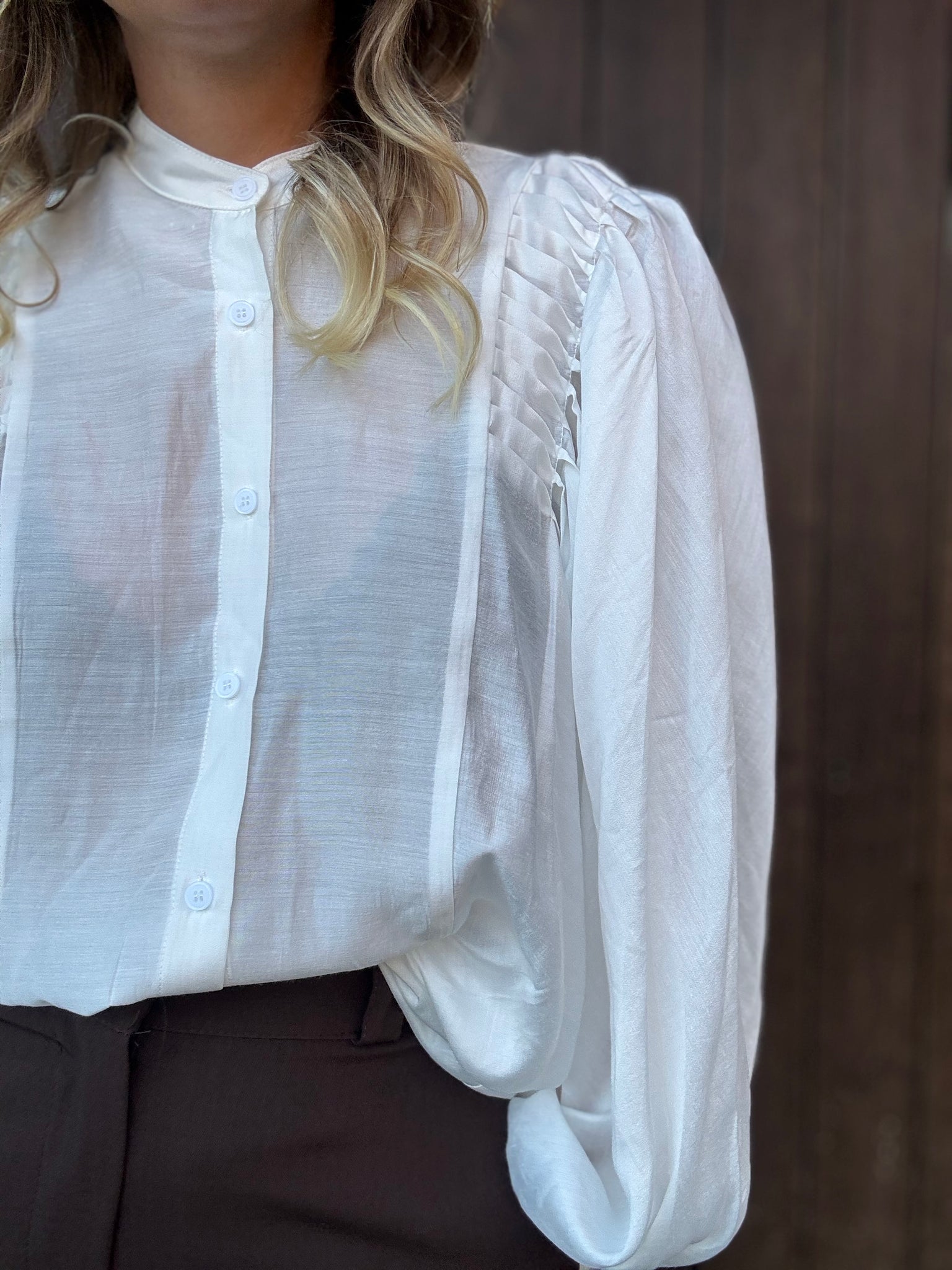 Lumière Blouse – Eleganza eterea e stile senza tempo