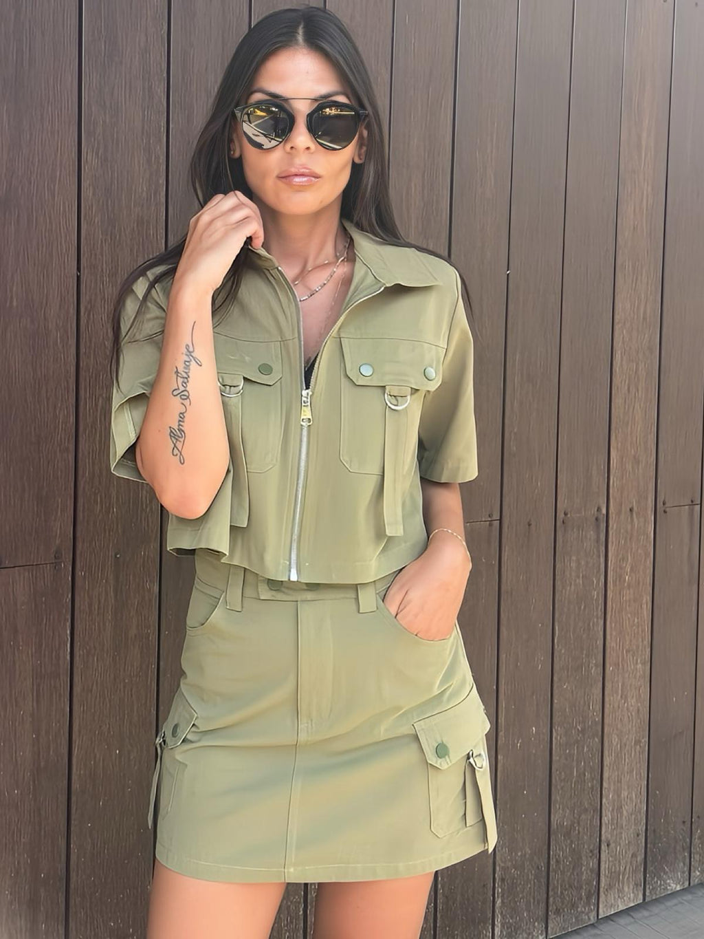Completo Grace Verde Militare – Giacca Zip & Minigonna Utility