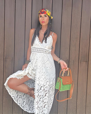 Vestito Esmeralda – Lungo in Pizzo con Dettagli Ricamati