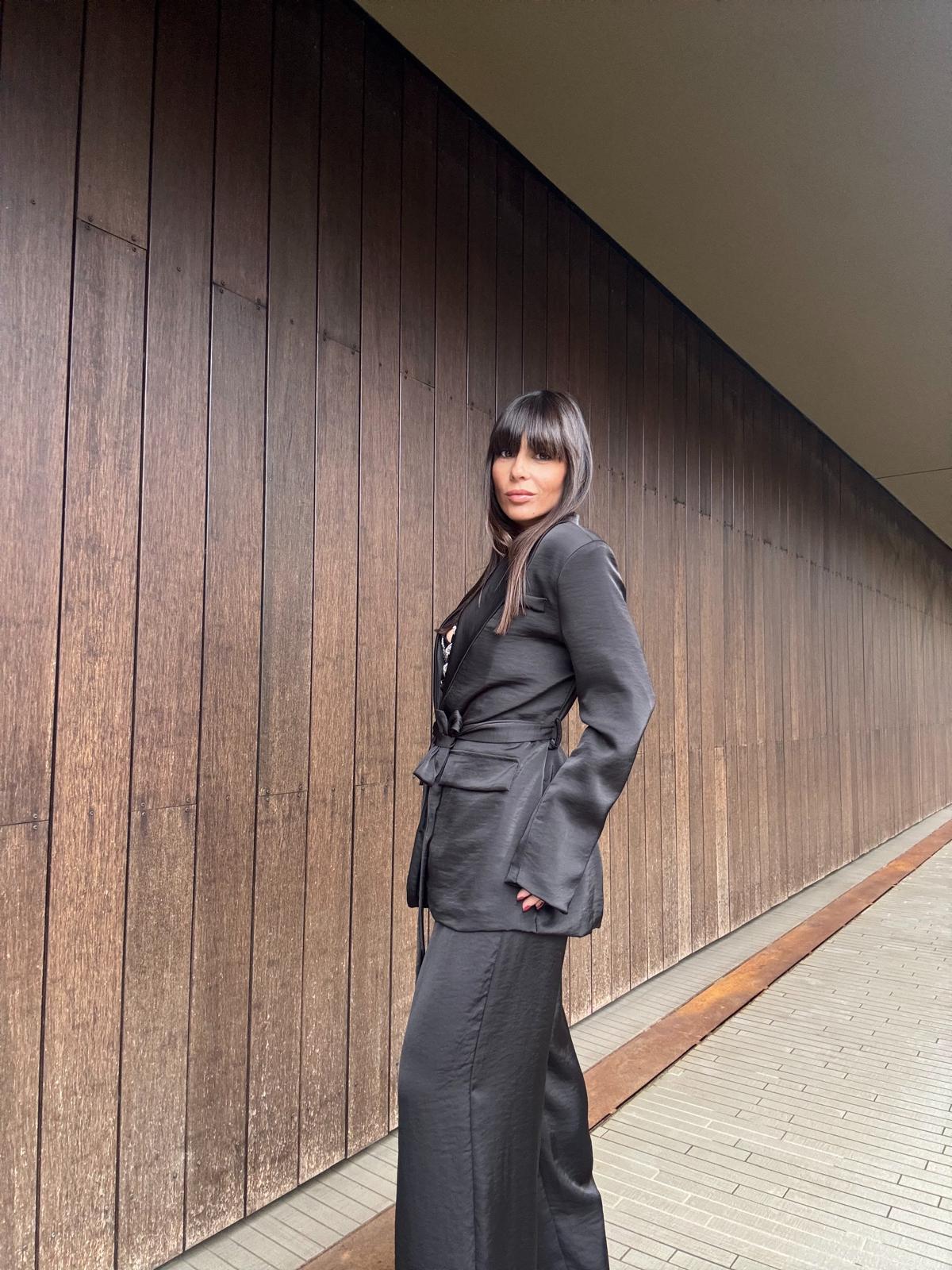 Completo Black Venus – Giacca e Pantalone Satin